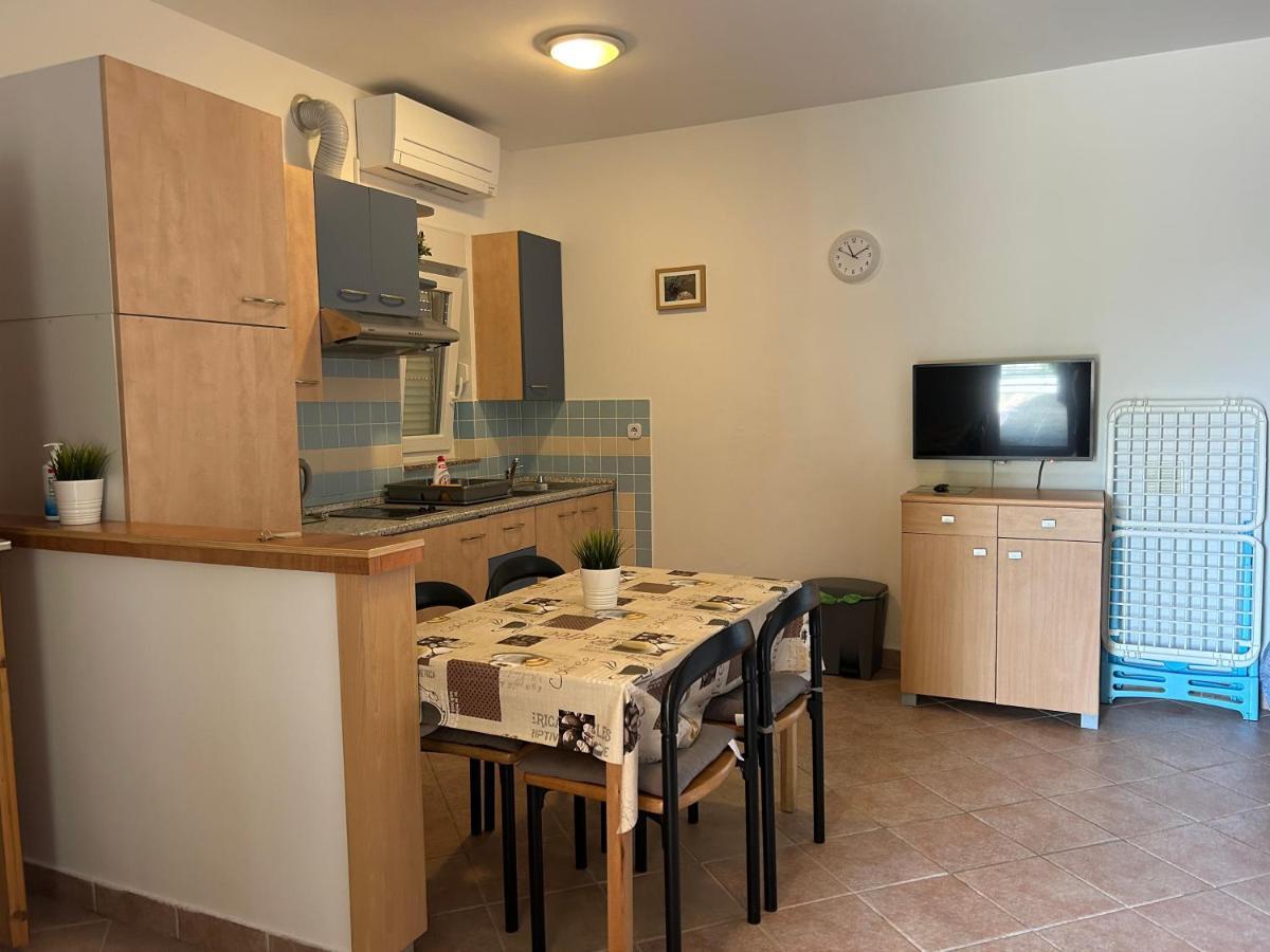 Apartmani Roko Baska  Exterior photo